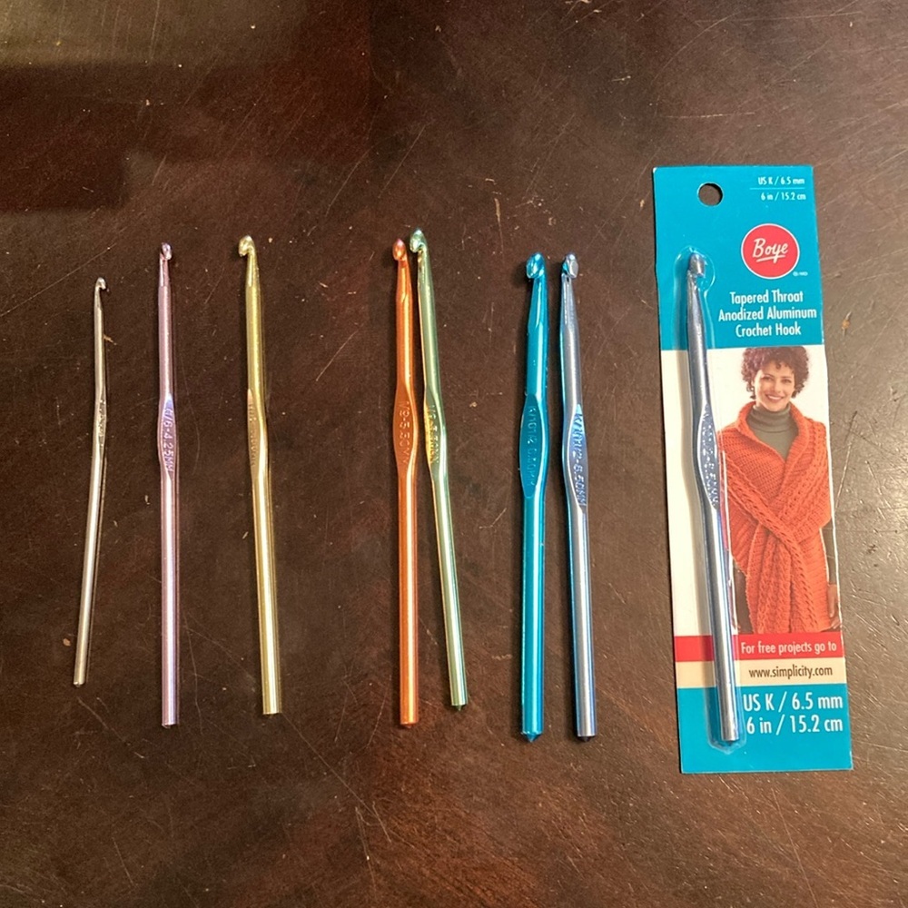 8 Boye Crochet Hooks